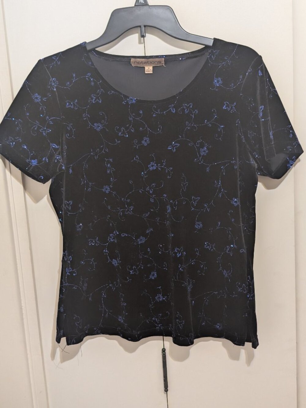 Notations Top - Midnight blue- Sparkling flora sequin -Short sleeve -Sz M